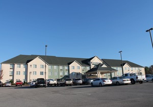 Greystone Inn & Suites