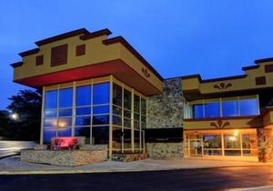 Clarion Inn & Suites University Center
