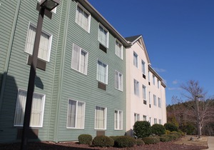 Greystone Inn & Suites