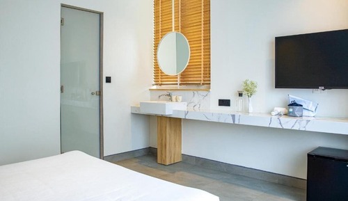 Family Triple Room, Non Smoking, City View