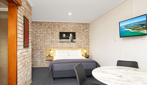 Standard Double Room, 1 Queen Bed