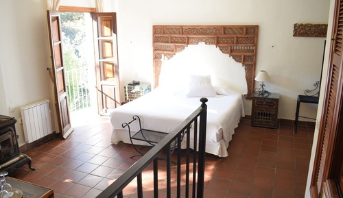 Deluxe Suite, 1 King Bed, Mountain View