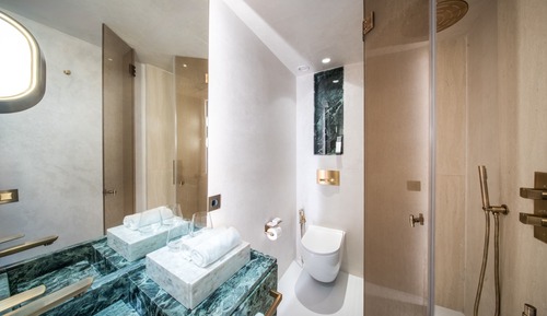 Superior Room with 2 Single Beds- Entrance to Pacha Club Included