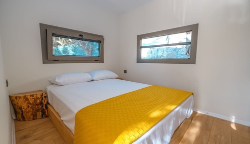 Business Chalet