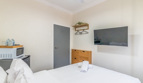 Arran Double With Shared Bathroom & No A/C