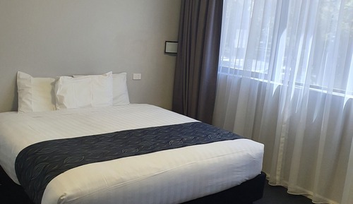 One Bedroom Apartment King Executive + Two Singles K2S