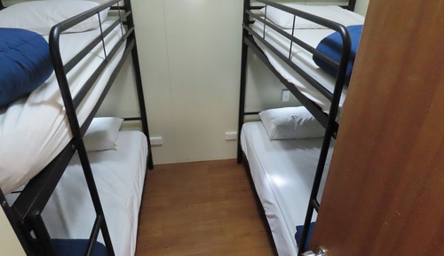 3 bedroom cabin sleeps 10