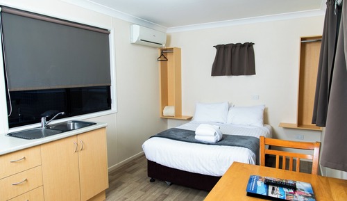 Ensuite Cabin sleeps 2