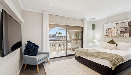 Comfort Apartment, 3 Bedrooms, Partial Ocean View