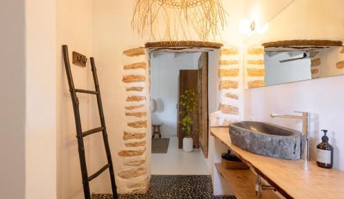 Bungalow (2 Adults)