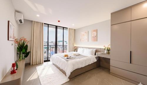 Apartment with City View