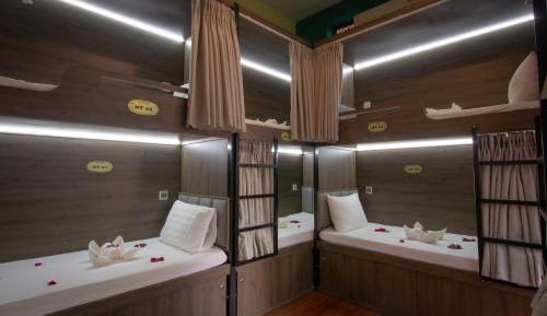 Bed in 8-Bed Mixed Dormitory Room