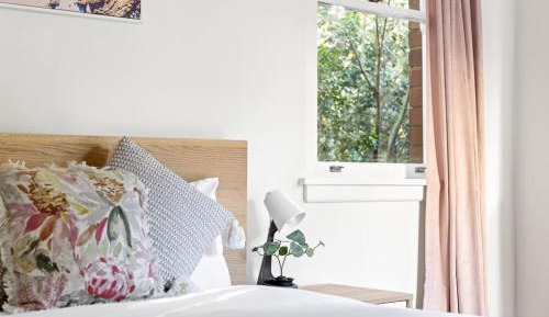 Standard Double Room with Shared Bathroom