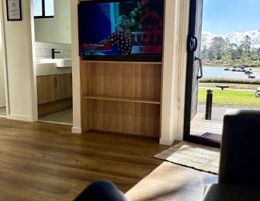 Deluxe Double or Twin Room with Lake View