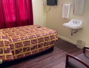 Double Room with Shared Bathroom