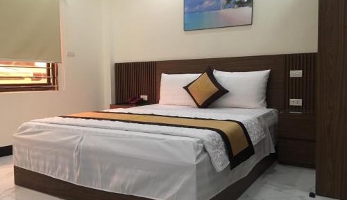 Standard Queen Room