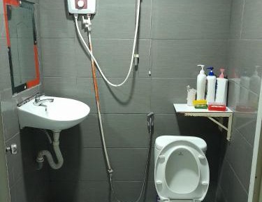 Single Room with Shared Bathroom