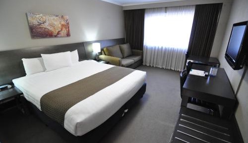 Atrium Queen Room