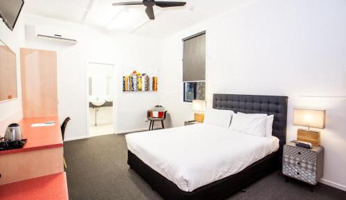 Standard Queen Room