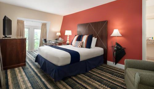Grand Queen Room