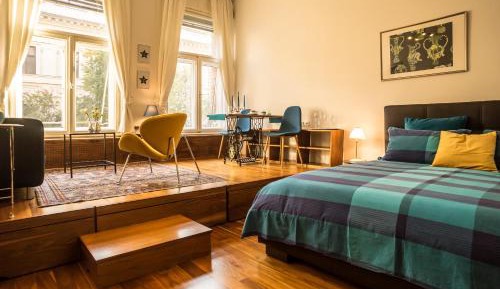 Deluxe Apartment