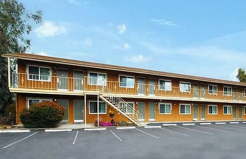 North Broadway Hotel | Rodeway Inn Escondido Downtown