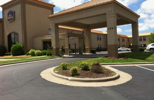Roanoke Rapids Hotel | SureStay Plus Hotel by Best Western Roanoke Rapids I-95