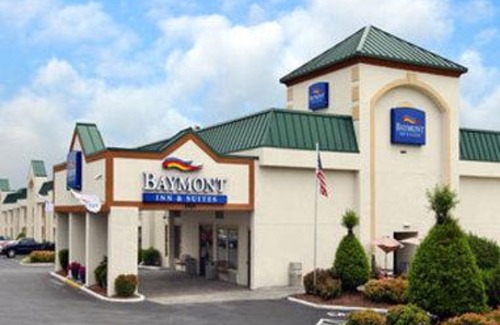 Greensboro Hotel | Baymont by Wyndham Greensboro/Coliseum