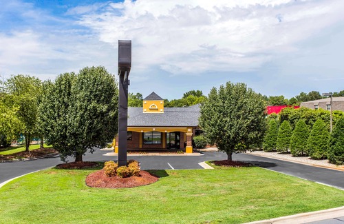 Albemarle Hotel | Quality Inn - Albemarle
