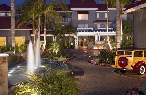 Lantern District Hotel | Laguna Cliffs Marriott Resort and Spa