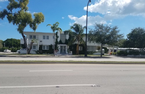 Morningside Hotel | Travelodge by Wyndham Miami Biscayne Bay