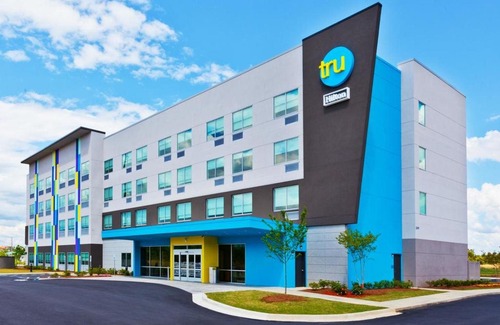 Auburn Hotel | Tru by Hilton Auburn