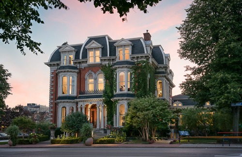 Downtown Buffalo Hotel | The Mansion on Delaware Avenue