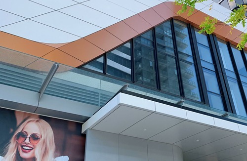 Glen Waverley Hotel | Skygarden: Luxury condo in central location