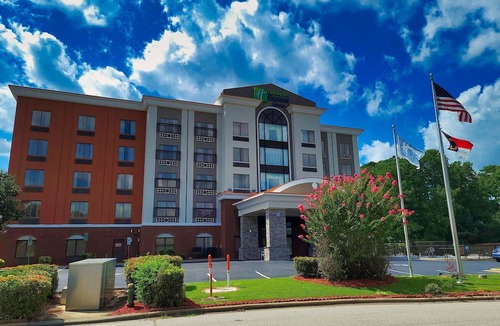 Wilson Hotel | Holiday Inn Express Hotel & Suites - Wilson - Downtown, an Ihg Hotel