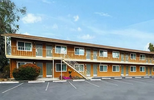 North Broadway Hotel | Rodeway Inn Escondido Downtown