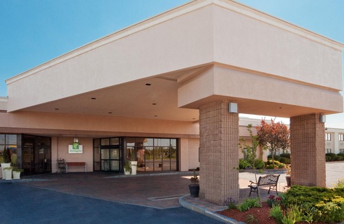 Waterloo Hotel | Quality Inn Near Finger Lakes and Seneca Falls