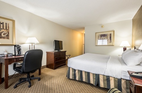 Waterloo Hotel | Quality Inn Near Finger Lakes and Seneca Falls