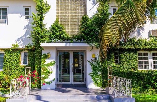 Morningside Hotel | Travelodge by Wyndham Miami Biscayne Bay