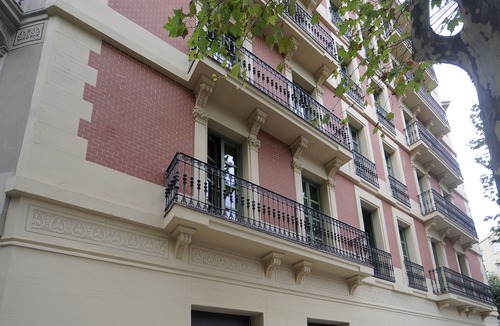 La Sagrada Familia Hotel | Apart-Suites Hostemplo