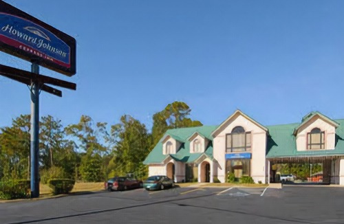Dothan Hotel | Howard Johnson by Wyndham Dothan