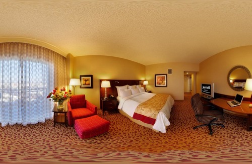 Visalia Hotel | Visalia Marriott at The Convention Center