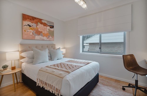 Waramanga House | Modern 3BR with gardens in Waramanga