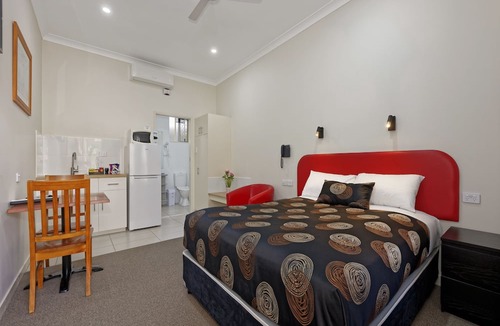 Bundaberg West Hotel | Econo Lodge Park Lane