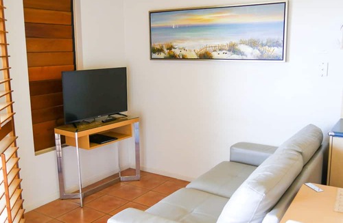 Airlie Beach Apartment | Spa Haven 17B