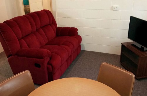 Mount Muirhead Hotel | Millicent Motel