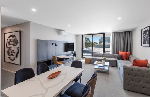 Braddon Hotel | Deco Hotel