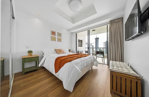 Surfers Paradise Apartment | Skyline & Ocean View Retreat - GC 1303