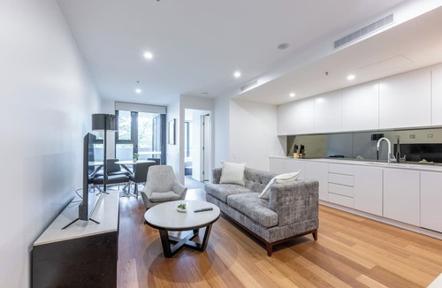 Braddon Apartment | Serain Residences Canberra Centre