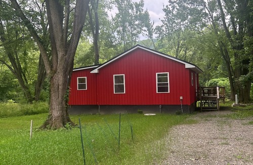 Middlesex House | Charming River Retreat in Naples Ny